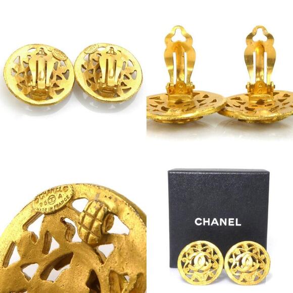 CHANEL Gold Logo Earrings - Picture 5 of 5